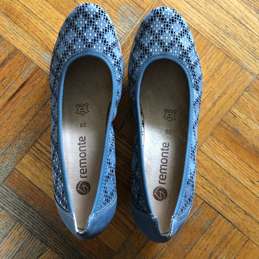 Women’s Small Wedge Shoes